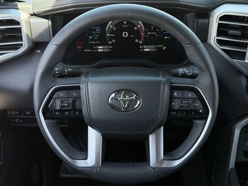Used 2025 Toyota Tundra Platinum AWD/4WD image 16