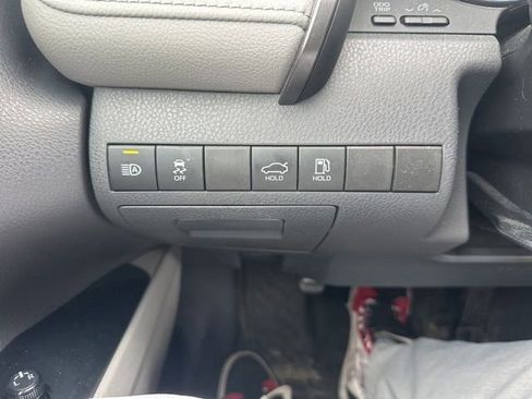 Used 2020 Toyota Camry LE FWD image 12