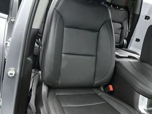 Used 2025 GMC Sierra 2500 SLT w/ SLT Premium Package AWD/4WD image 16