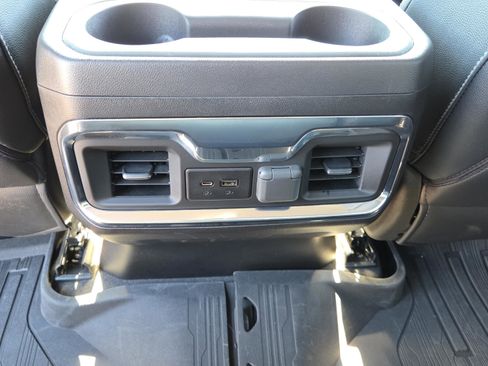 Used 2022 GMC Sierra 1500 Elevation w/ LPO, Elevation Black Package image 16