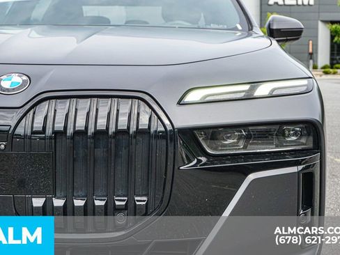 Used 2023 BMW 740i w/ Parking Assistance Package RWD image 12