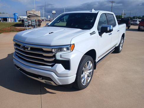 New 2026 Chevrolet Silverado 1500 High Country w/ High Country Premium Package AWD/4WD image 25