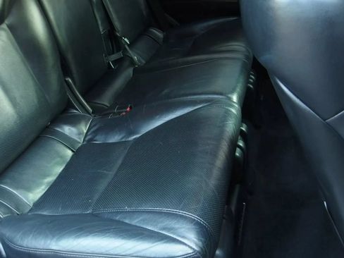 Used 2011 Lexus LX 570 4WD w/ Luxury Pkg image 57