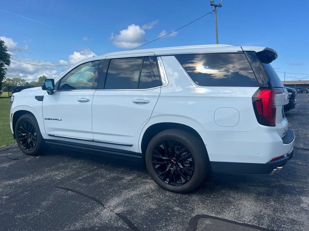 Used 2025 GMC Yukon Denali Ultimate AWD/4WD image 4