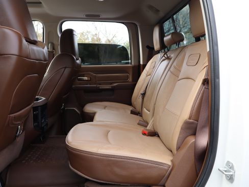 Used 2024 RAM 2500 Limited w/ Safety Group image 38