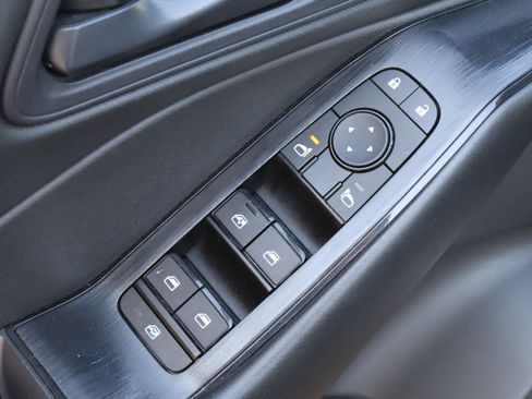 Used 2024 Nissan Rogue S FWD image 20