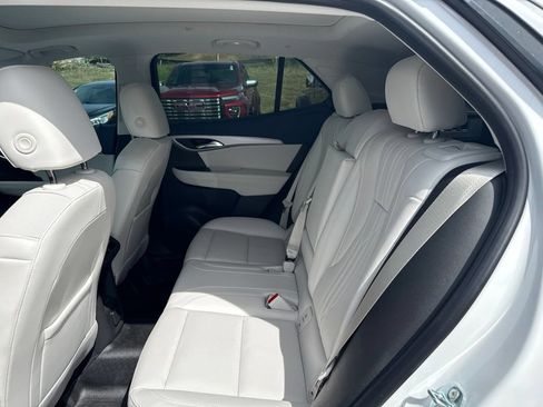 Used 2025 Buick Envision Avenir AWD/4WD image 11
