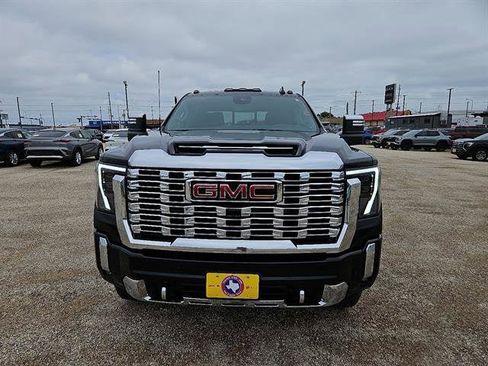New 2025 GMC Sierra 2500 Denali w/ Denali Reserve Package image 12
