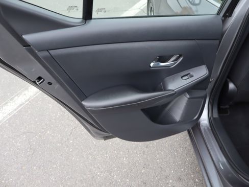 Used 2022 Nissan Sentra SV FWD image 30