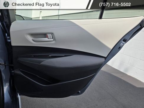 Used 2023 Toyota Corolla LE image 48