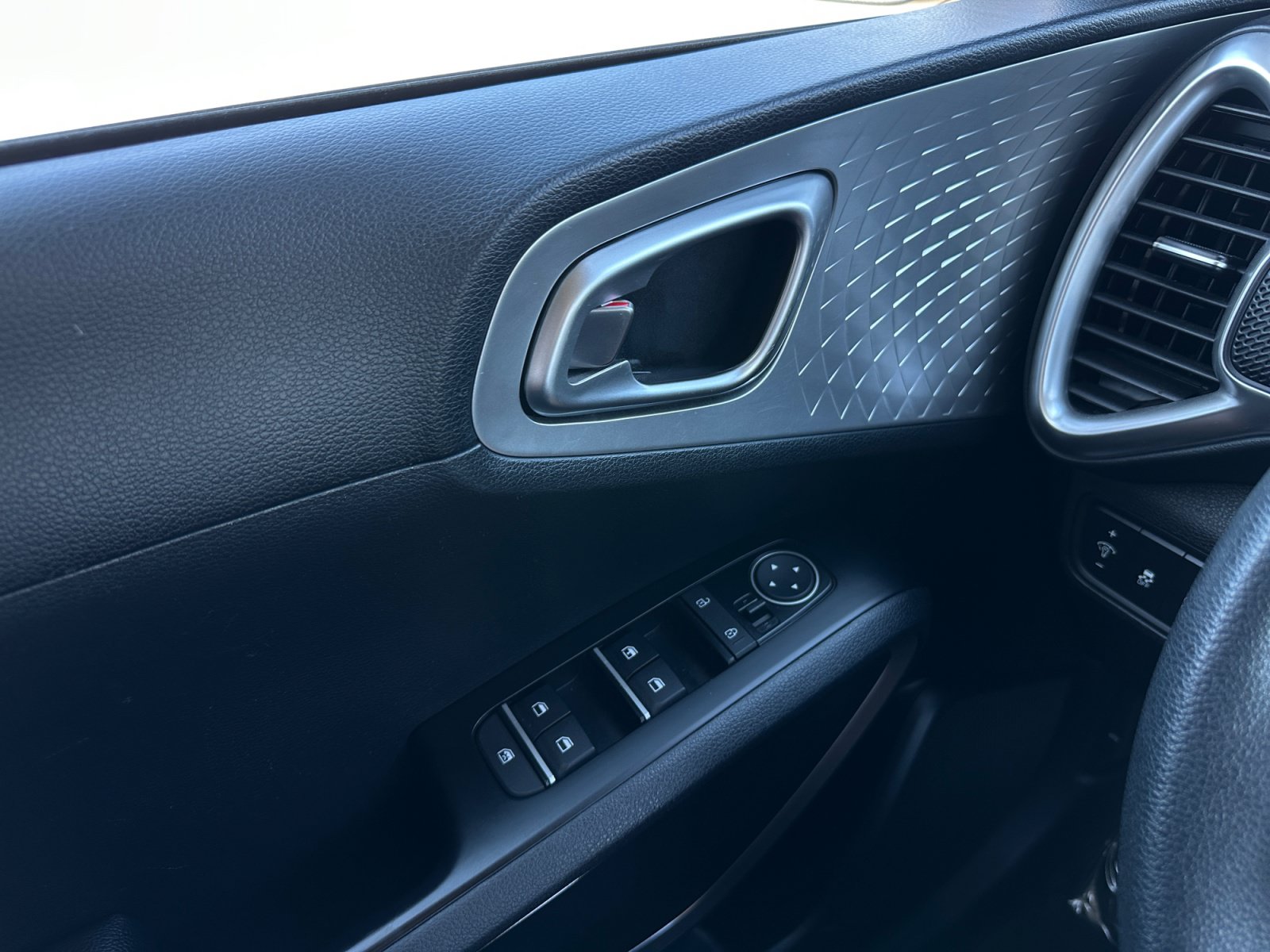 Used 2024 Kia Soul LX w/ LX Technology Package FWD image 21