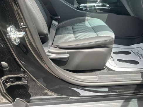 New 2026 Chevrolet Trax LT w/ Midnight Edition FWD image 31