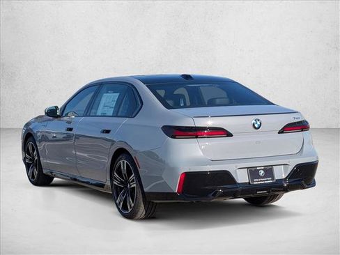 New 2026 BMW 740i image 8