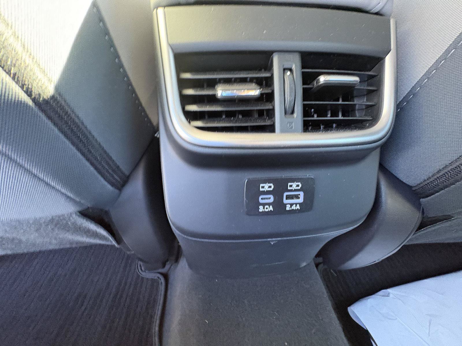 Used 2025 Subaru Legacy Premium AWD/4WD image 18