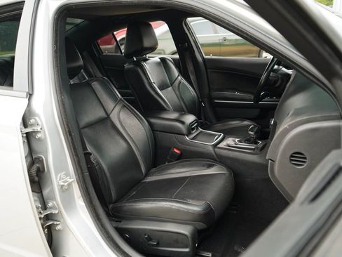 Used 2020 Dodge Charger SXT w/ Leather Interior Group RWD image 14