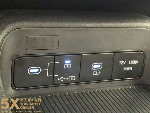 Certified 2025 Hyundai Kona SEL AWD/4WD image 32