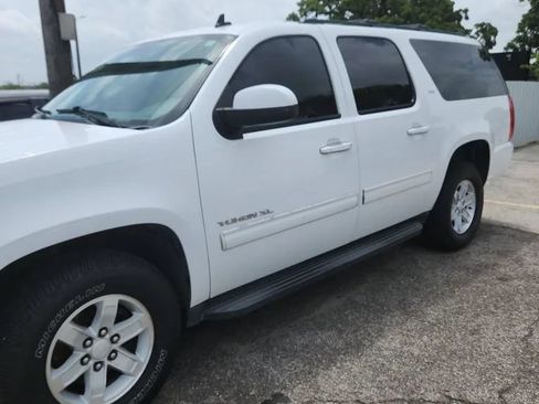 Used 2014 GMC Yukon XL SLT RWD image 1