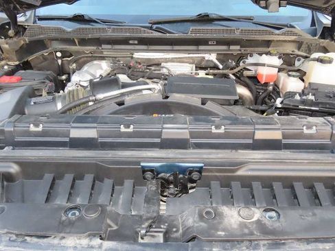 Used 2022 GMC Sierra 3500 Denali w/ Denali Ultimate Package image 16