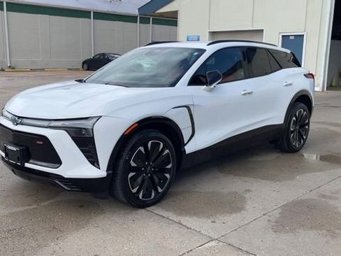 Used 2024 Chevrolet Blazer EV RS AWD/4WD image 4