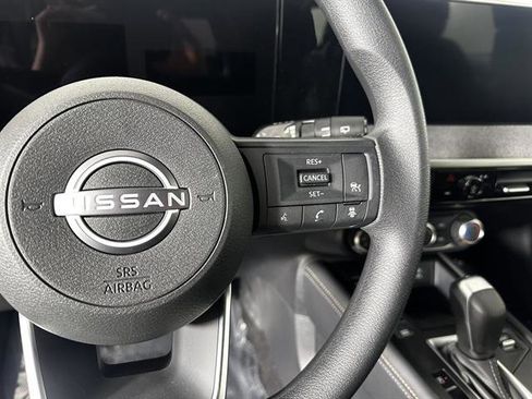 New 2025 Nissan Kicks SV w/ Illumination Package image 30
