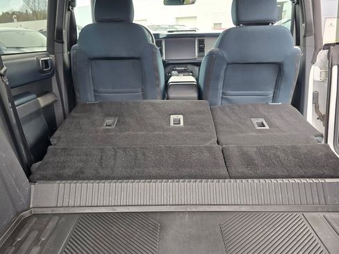 Certified 2022 Ford Bronco Outer Banks w/ Sasquatch Package AWD/4WD image 18