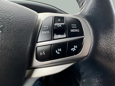 Used 2022 Ford Explorer XLT image 21