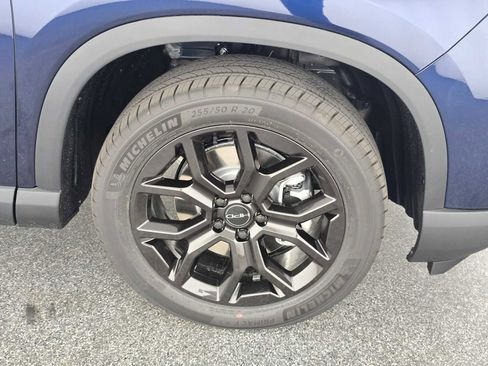 New 2025 Honda Pilot Touring image 9