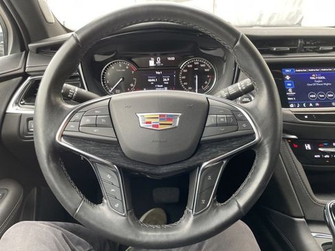 Used 2022 Cadillac XT5 Premium Luxury image 24