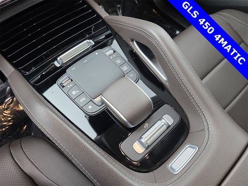 Used 2023 Mercedes-Benz GLS 450 4MATIC image 26