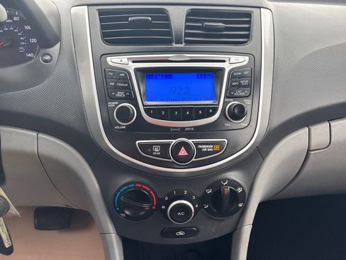 Used 2013 Hyundai Accent GLS image 14