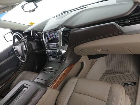 Used 2020 Chevrolet Tahoe Premier AWD/4WD image 36