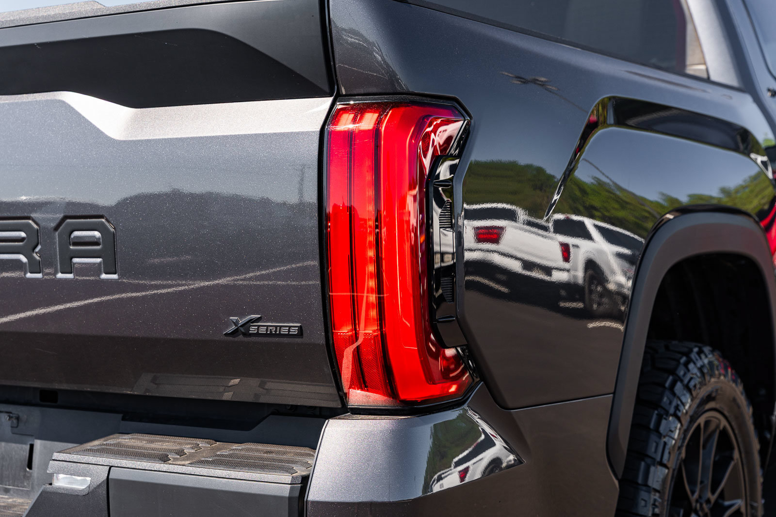Used 2025 Toyota Tundra SR5 w/ SR5 Premium Package AWD/4WD image 14