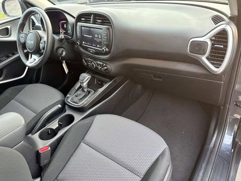 Used 2024 Kia Soul LX w/ Option Group 015 image 12