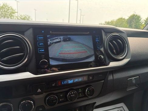 Used 2017 Toyota Tacoma TRD Sport w/ Premium & Technology Package AWD/4WD image 28