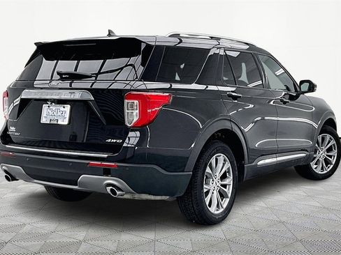 Used 2022 Ford Explorer Limited w/ Equipment Group 301A image 2