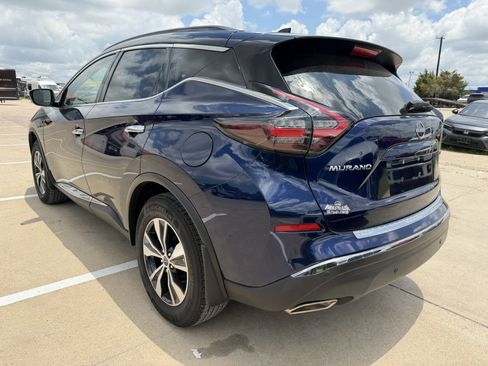 Used 2024 Nissan Murano SV AWD/4WD image 2