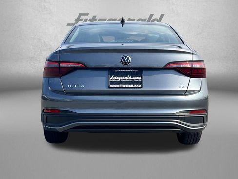 Used 2024 Volkswagen Jetta SE image 6