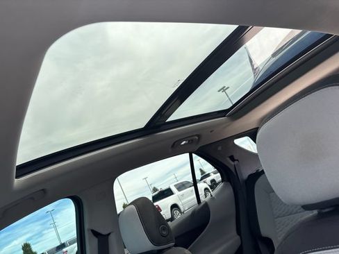 Certified 2019 Chevrolet Equinox LT w/ Sun & Navigation Package FWD image 22