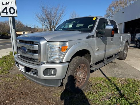 Used 2015 Ford F250 Platinum w/ FX4 Off-Road Package image 4