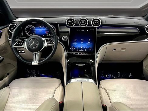 Used 2023 Mercedes-Benz GLC 300 4MATIC image 7