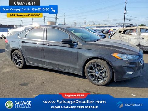 Used 2019 Ford Fusion SE w/ Equipment Group 151A FWD image 5