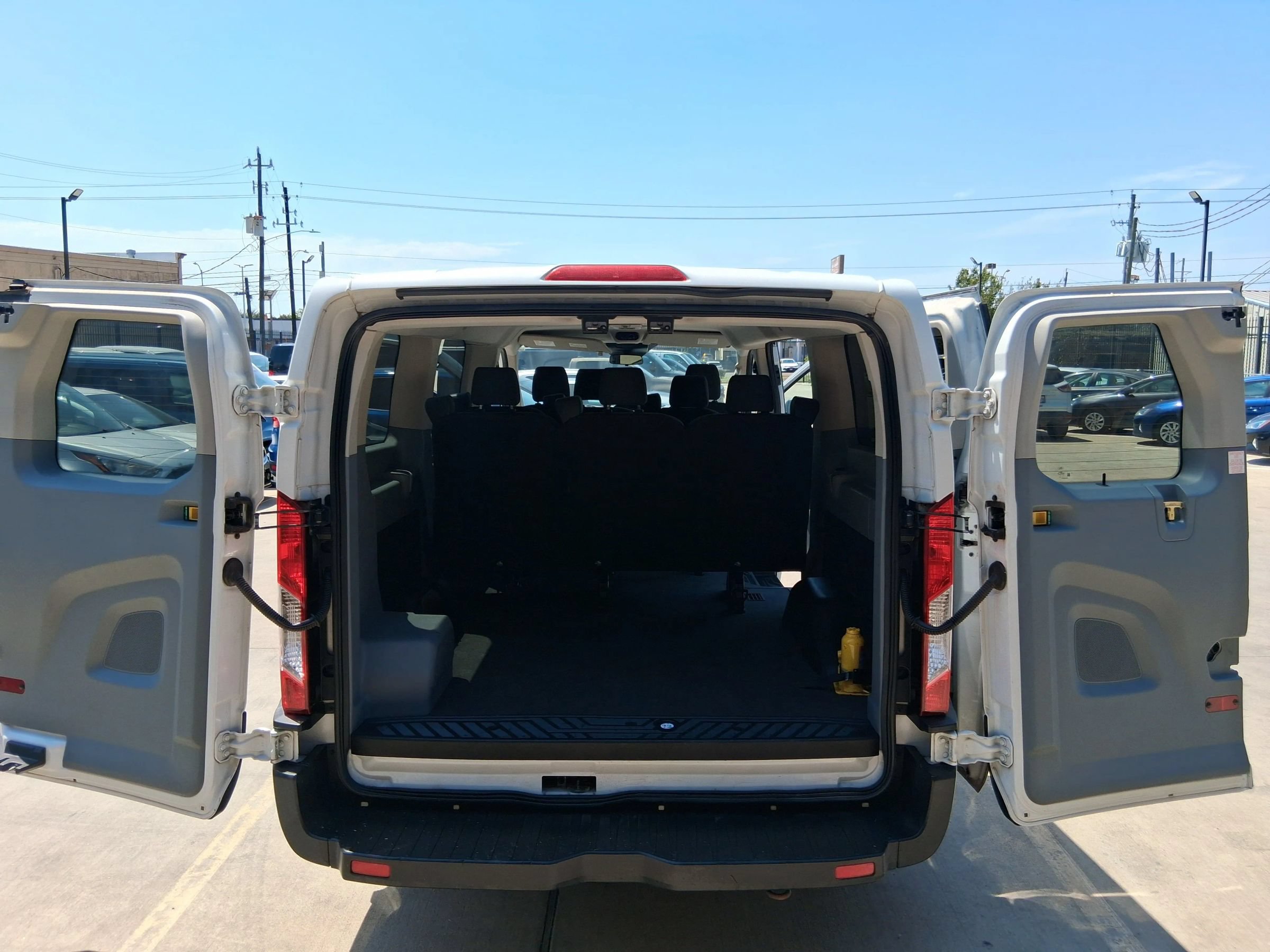 Used 2019 Ford Transit 150 XL RWD image 25