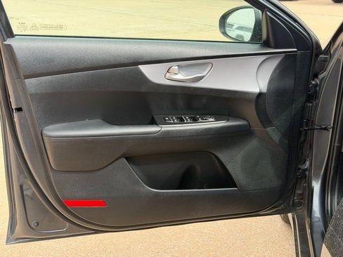 Used 2024 Kia Forte LXS image 19