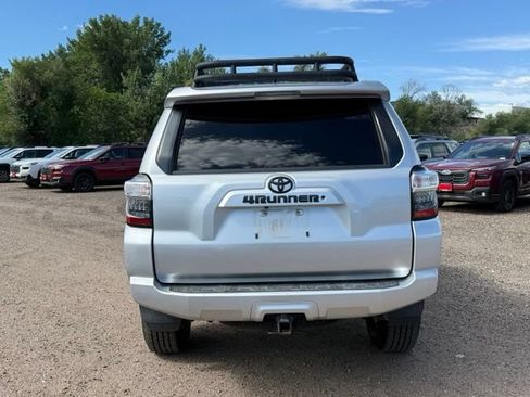 Used 2020 Toyota 4Runner SR5 AWD/4WD image 5