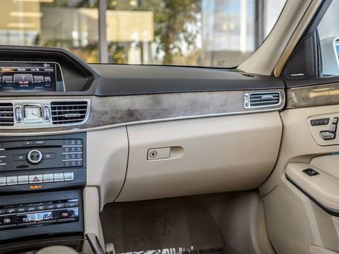 Used 2016 Mercedes-Benz E 350 Sedan w/ Premium Package image 38