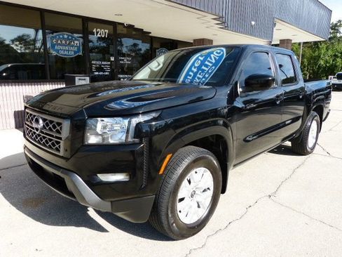 Used 2024 Nissan Frontier SV w/ SV Convenience Package image 2