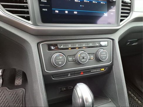 Used 2019 Volkswagen Atlas SE image 16