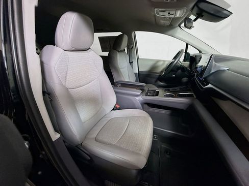 Certified 2022 Toyota Sienna LE FWD image 27