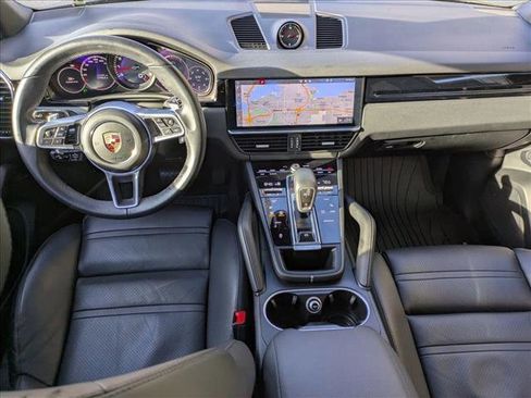 Used 2020 Porsche Cayenne image 22