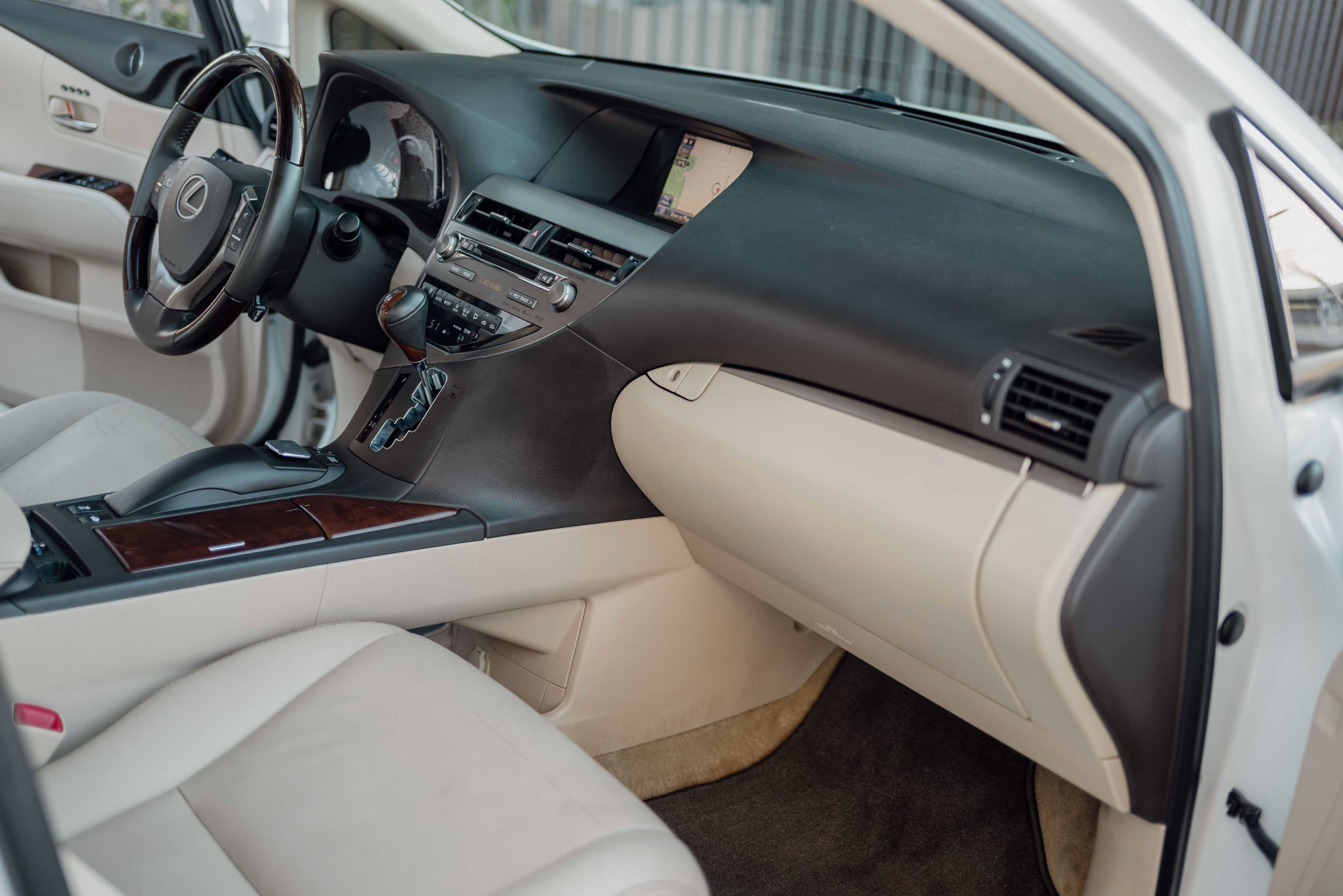 Used 2013 Lexus RX 450h AWD w/ Navigation Pkg image 17